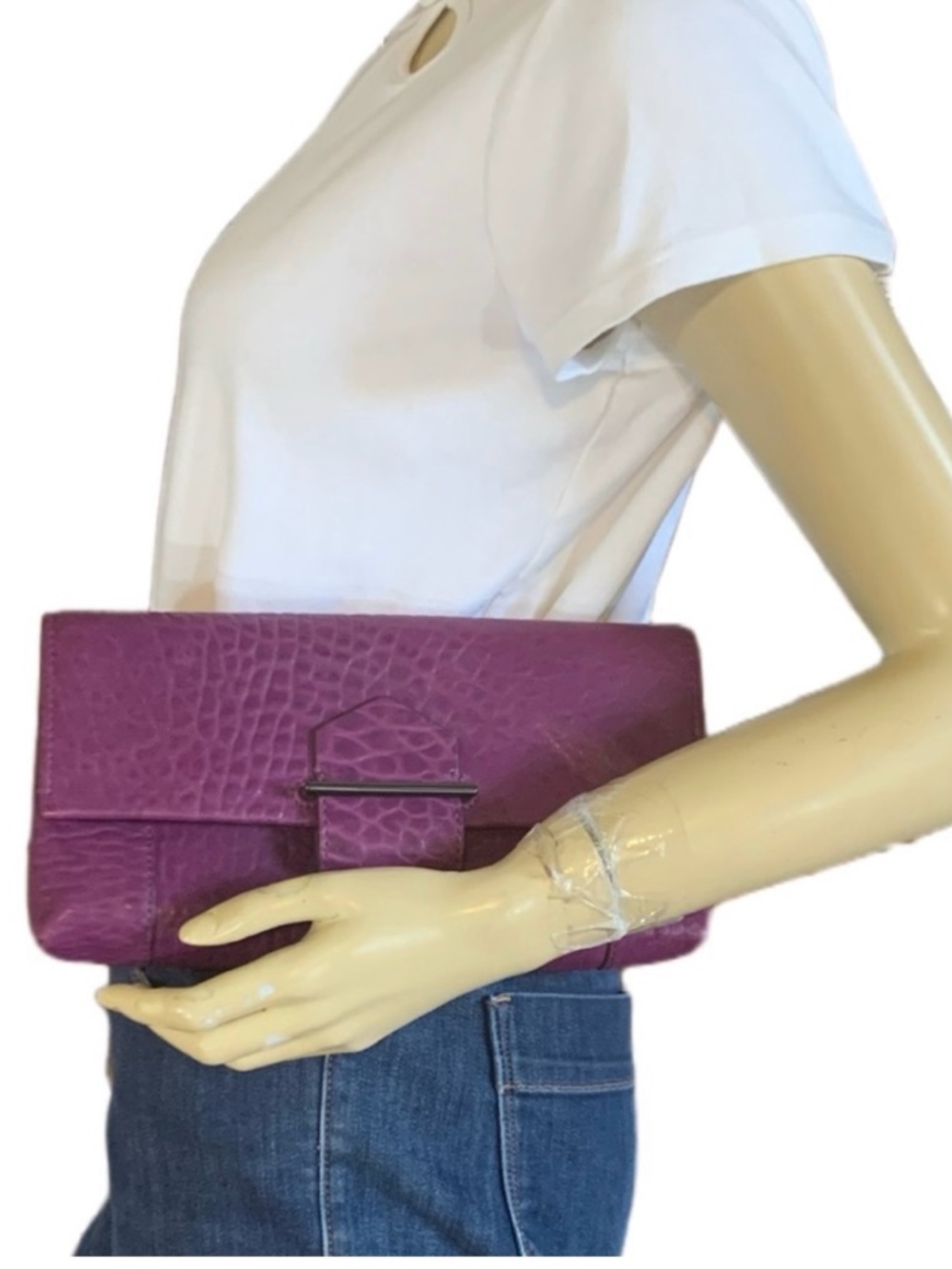 REED KRAKOFF PEBBLED PURPLE LEATHER CLUTCH BAG W/DUST BAG